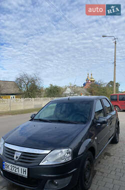 Седан Dacia Logan 2010 в 