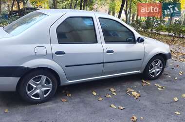 Седан Dacia Logan 2008 в Южному