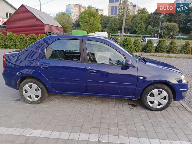 Седан Dacia Logan 2009 в Львове