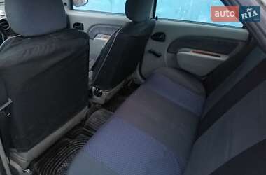 Седан Dacia Logan 2005 в 