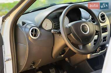 Седан Dacia Logan 2009 в 