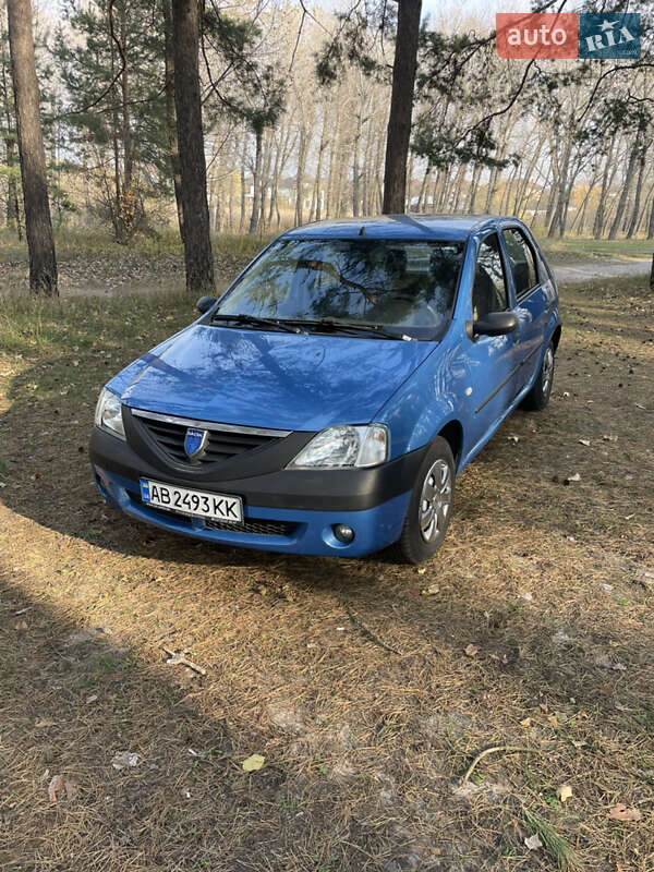 Седан Dacia Logan 2005 в Кропивницькому