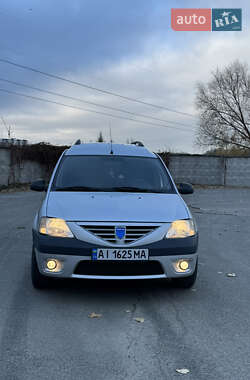 Седан Dacia Logan 2006 в Києві