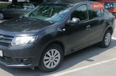 Седан Dacia Logan 2013 в Івано-Франківську