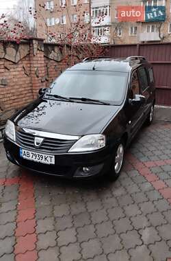 Седан Dacia Logan 2011 в Вінниці