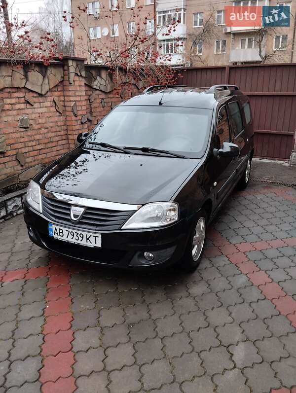 Седан Dacia Logan 2011 в Виннице