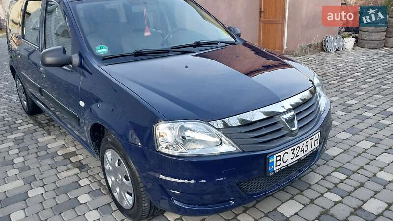Седан Dacia Logan 2011 в Ходореві