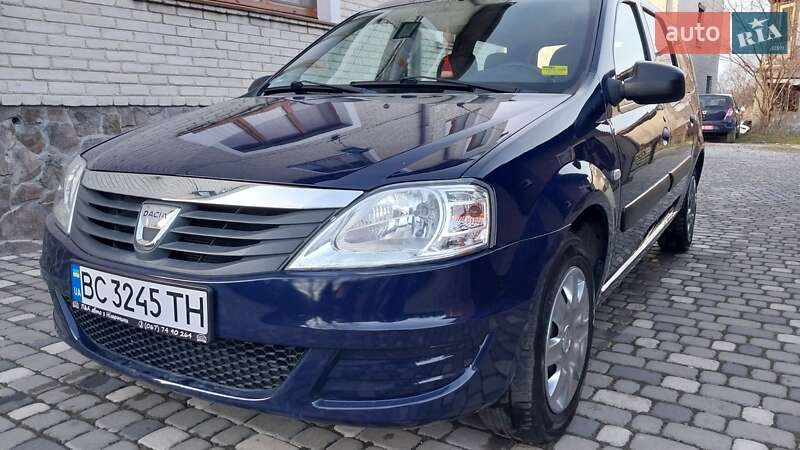 Седан Dacia Logan 2011 в Ходореві