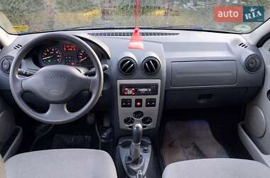 Седан Dacia Logan 2011 в 