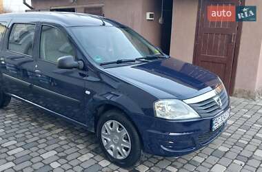 Седан Dacia Logan 2011 в 