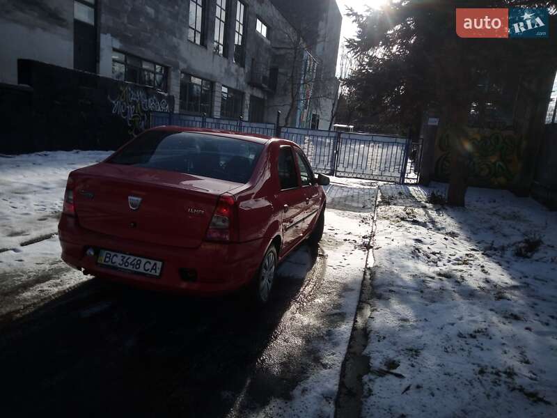 Седан Dacia Logan 2008 в Львові