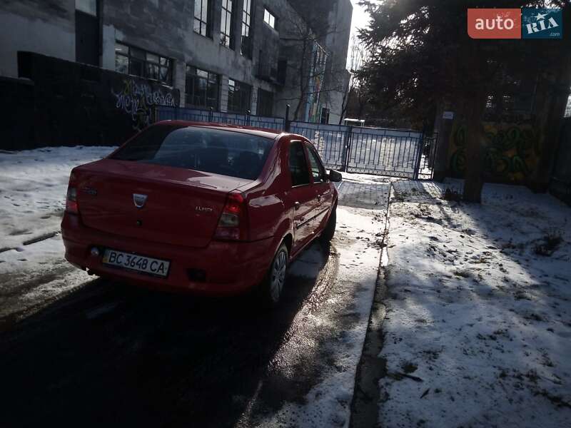 Седан Dacia Logan 2008 в Львові