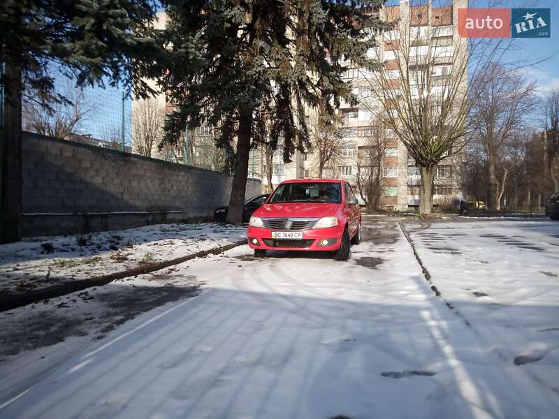 Седан Dacia Logan 2008 в Львові