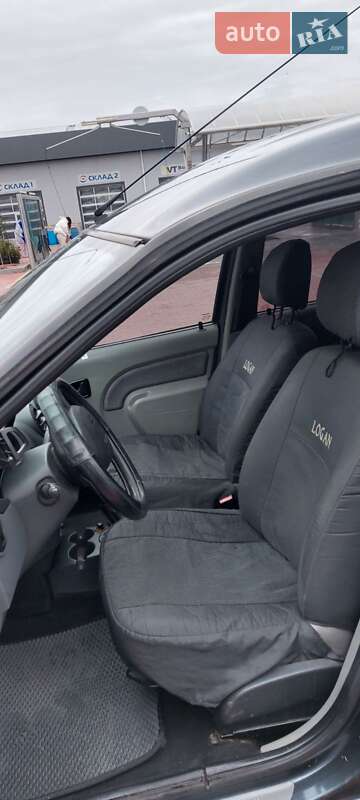 Седан Dacia Logan 2008 в Сарнах