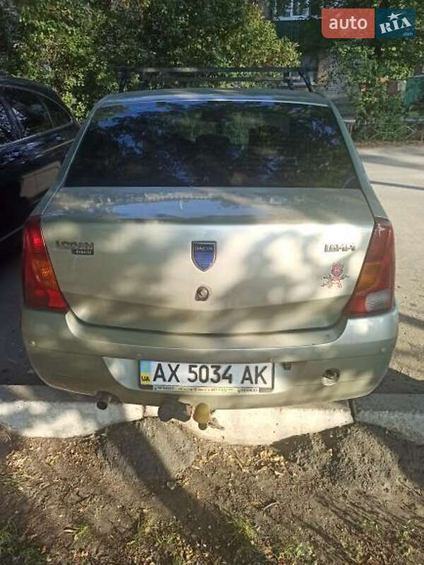 Седан Dacia Logan 2006 в Краснограді