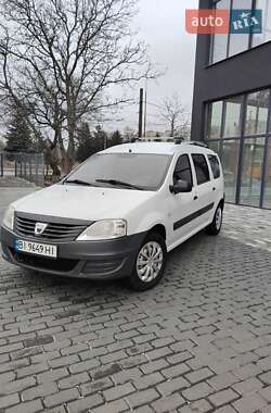 Седан Dacia Logan 2011 в Полтаві