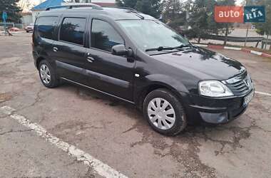 Седан Dacia Logan 2011 в Яворове