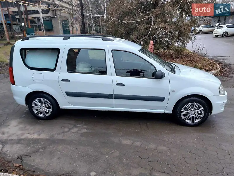Dacia Logan 2012