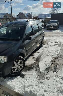 Седан Dacia Logan 2008 в Чернігові