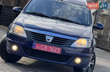 Седан Dacia Logan 2009 в Самборе