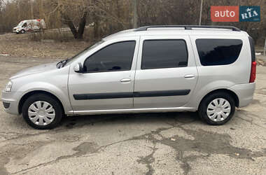 Седан Dacia Logan 2009 в Києві