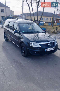 Седан Dacia Logan 2009 в Сарнах