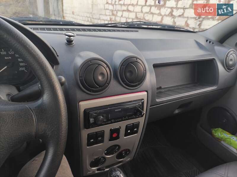 Седан Dacia Logan 2008 в Прилуках