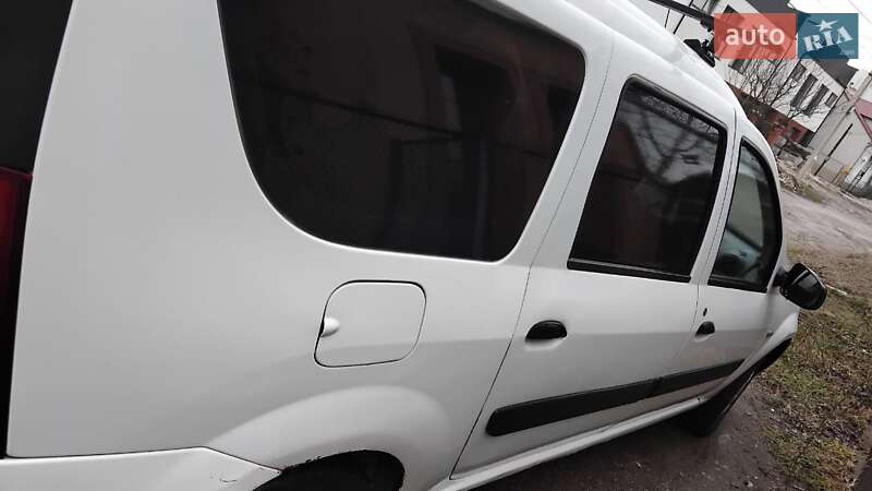 Седан Dacia Logan 2010 в Ивано-Франковске