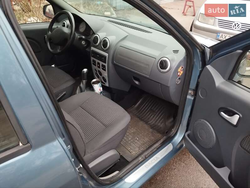 Седан Dacia Logan 2007 в Днепре