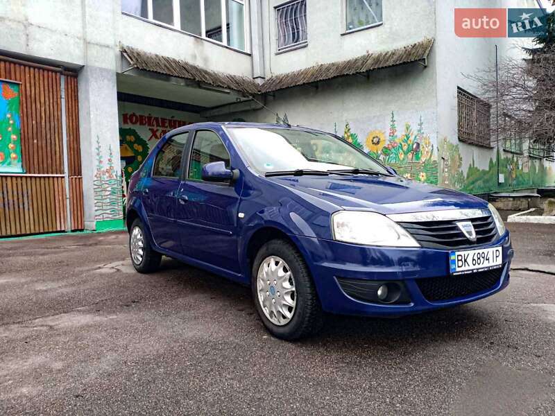 Седан Dacia Logan 2009 в Рівному