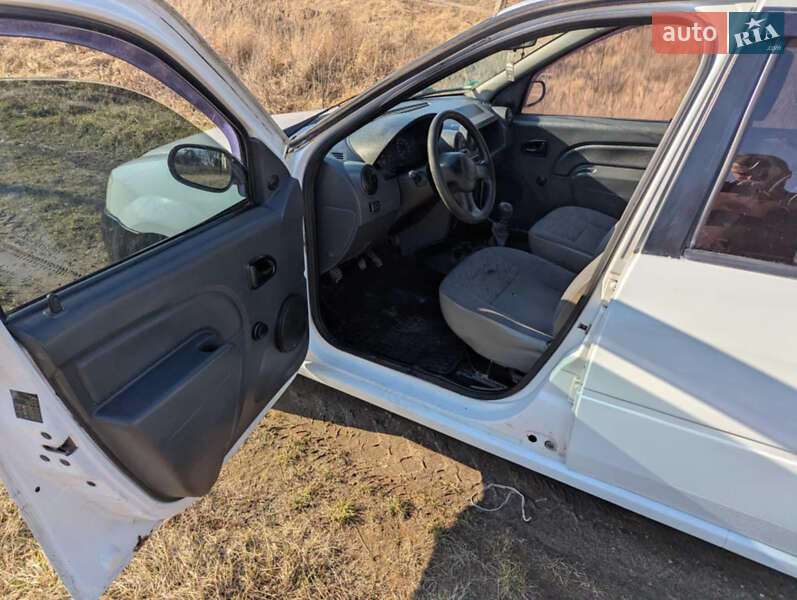 Седан Dacia Logan 2005 в Радехове фото 8 Седан Dacia Logan 2005 в Радехове