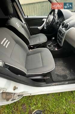 Седан Dacia Logan 2012 в Ивано-Франковске