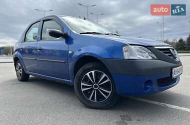 Седан Dacia Logan 2006 в 