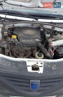 Седан Dacia Logan 2009 в 
