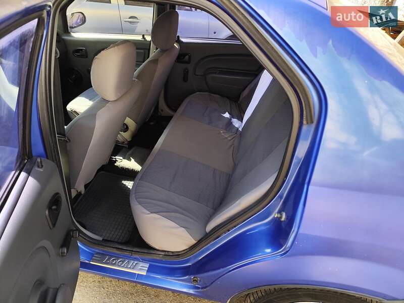 Седан Dacia Logan 2007 в Києві