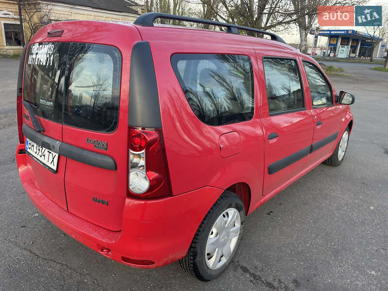 Седан Dacia Logan 2009 в 