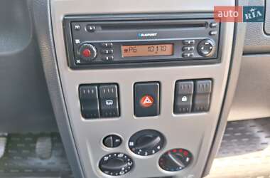 Седан Dacia Logan 2009 в 
