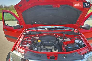 Седан Dacia Logan 2009 в 