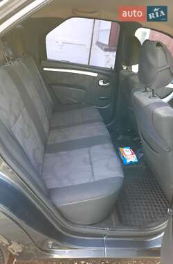 Седан Dacia Logan 2010 в 