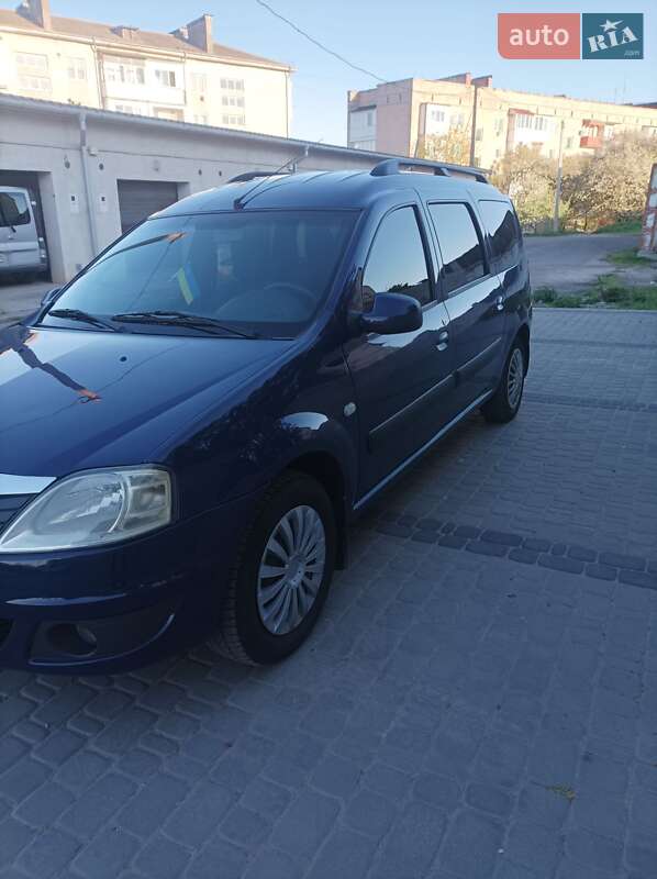 Седан Dacia Logan 2009 в Чорткові