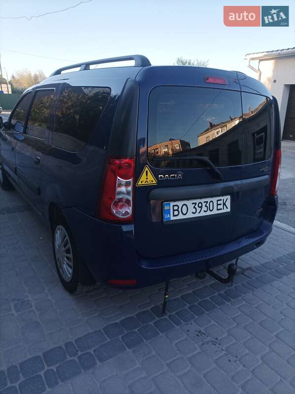 Седан Dacia Logan 2009 в Чорткові