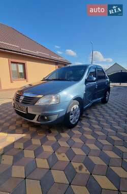 Седан Dacia Logan 2008 в 