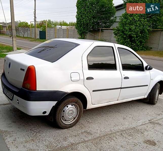 Седан Dacia Logan 2005 в 
