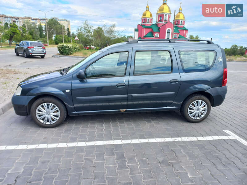 Седан Dacia Logan 2008 в Каменском