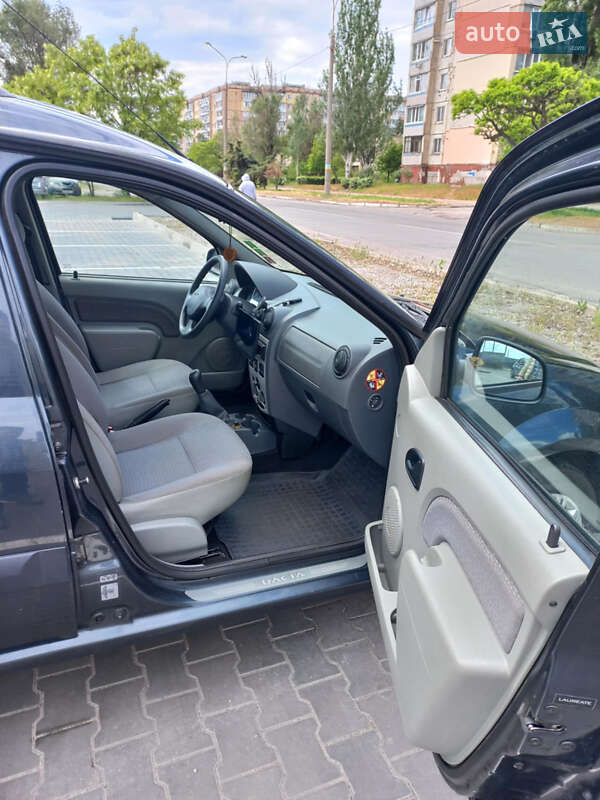 Седан Dacia Logan 2008 в Каменском