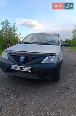 Седан Dacia Logan 2007 в Зборові