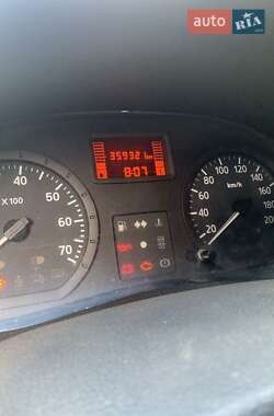 Седан Dacia Logan 2009 в Воловцю