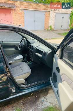 Седан Dacia Logan 2005 в 