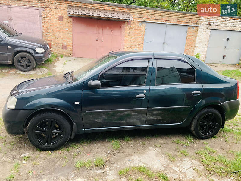 Седан Dacia Logan 2005 в Чернігові