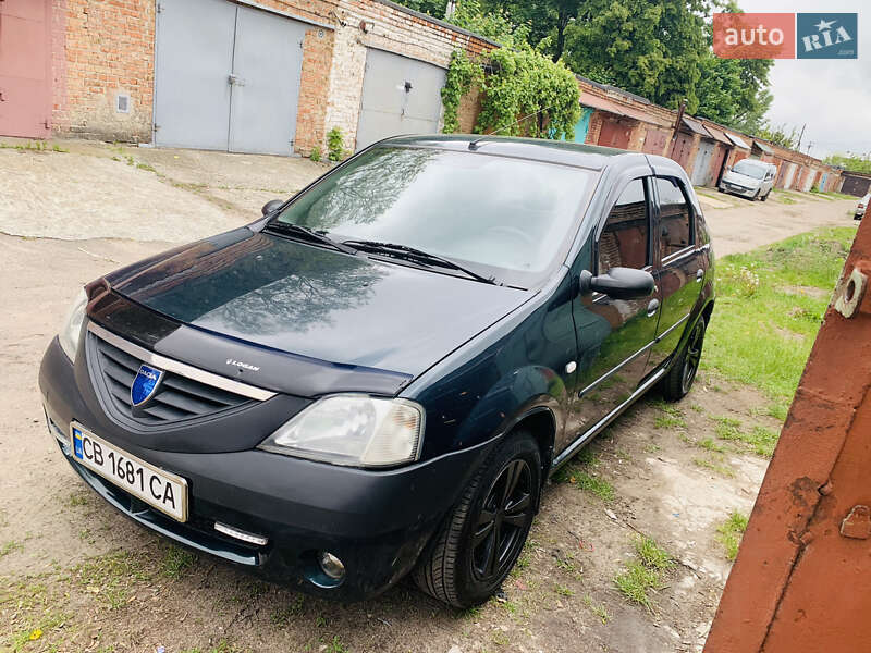 Седан Dacia Logan 2005 в Чернігові